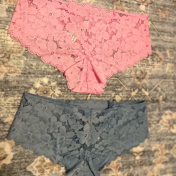 Victoria's Secret  Lacie Cheeky Panty Medium NWT’s - Picture 2 of 8